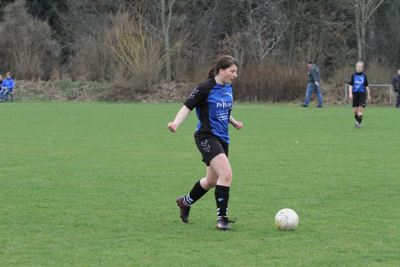 Bild 79 - Frauen am 3.4.11